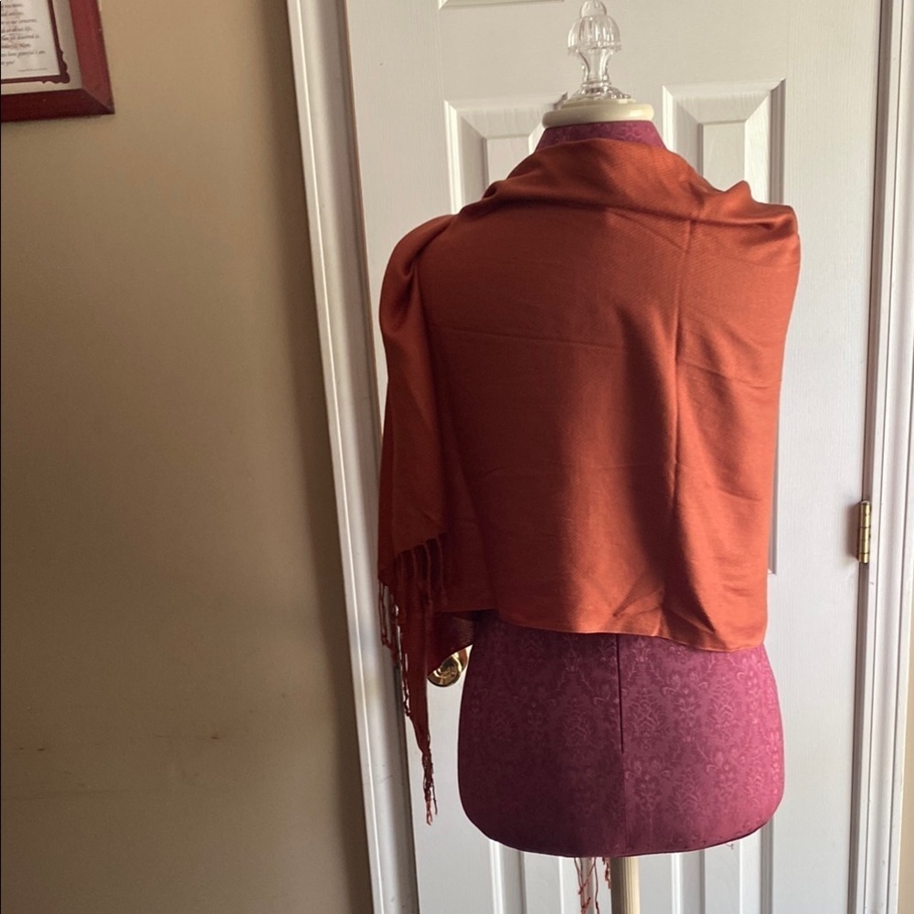 Collection XIIX LTD. Woman’s Elegant Burnt Orange Shawl Wrap For evening, party - Picture 3 of 7